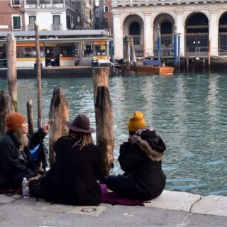 Серия постов о Венеции.
Активная ссылка в шапке профиля.

#nptravelnotes #italy #italianholiday #venezia #venice #travelawesome #italian_places #italy_vacations #travelblogger #travelphotography #венеция
